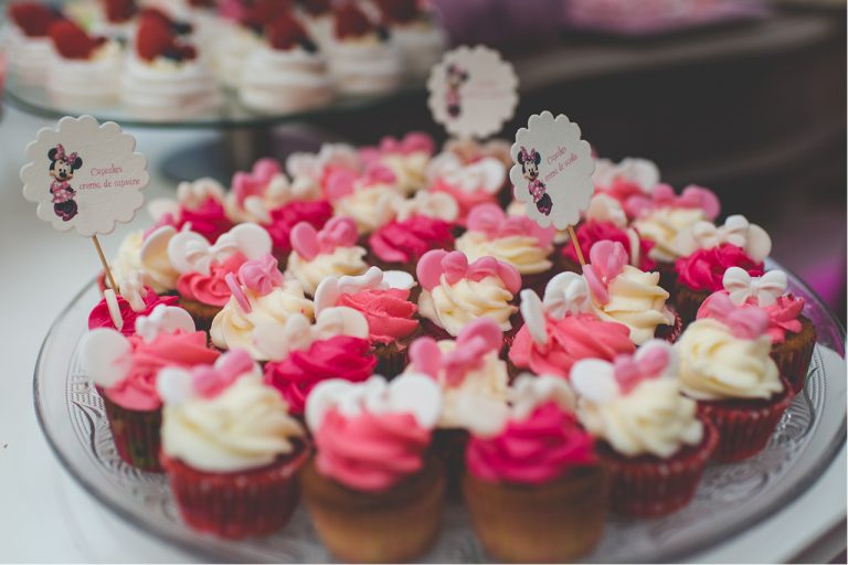 Candy Bar Bucuresti | Briose colorate | Sweet Cookies