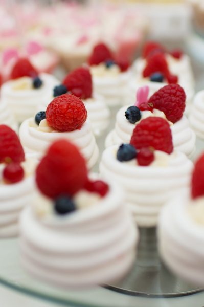 Candy Bar Pavlova